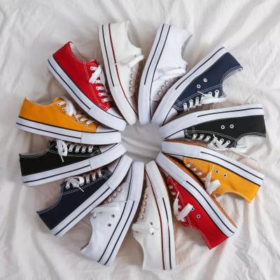 China Breathable Comfort Factory Price Customized Cut Out Low Top Brand Classic Men Sneakers Vulcanize Shoes Sneakers Fashionable Canvas Casual Shoes for sale