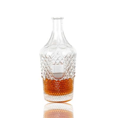 China Custom Hand Made Na Drinking Glass Bottle 700ml Round Shaped Liquor Bottle Supplier for sale