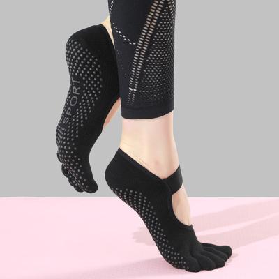 China Custom logo non slip socks yoga grip pilates toe bumps anti slip wholesale price for sale