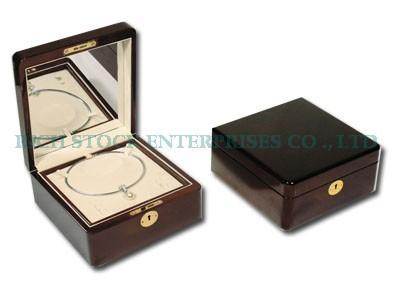 China wooden jewelry boxes,Wooden Pendent Box for sale