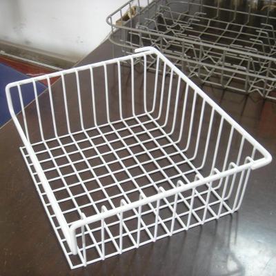 China Low-tenperature-resistant PE Coating White Wire Disinfecting Cabinet Hanging Basket Refrigerator Storage Basket for sale