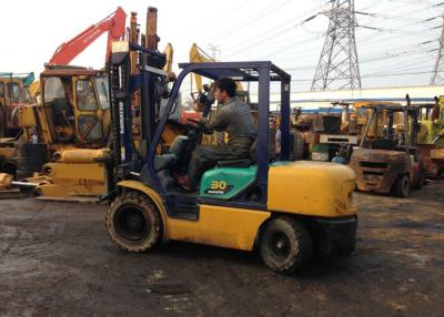 Κίνα Από δεύτερο χέρι Forklifts FD30 της KOMATSU με τη μηχανή diesel ικανότητας φόρτωσης 3 Τ προς πώληση