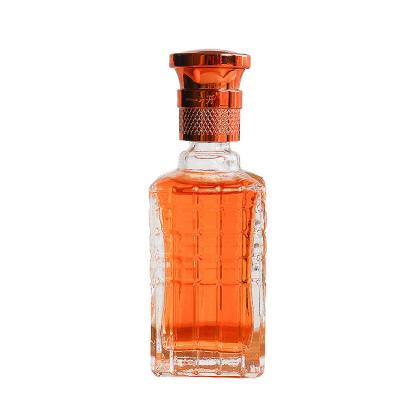 China Mini 100ml Eco-friendly Recyclable Glass Wine Bottles Cylindrical Shape Whiskey Liquor Alcohol Spirits Wine Bottles With Gold Cap for sale