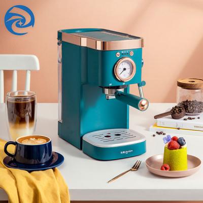 China Semi Automatic Home Coffee Machine Small Italian 1050W For Home With Milk Frother for sale