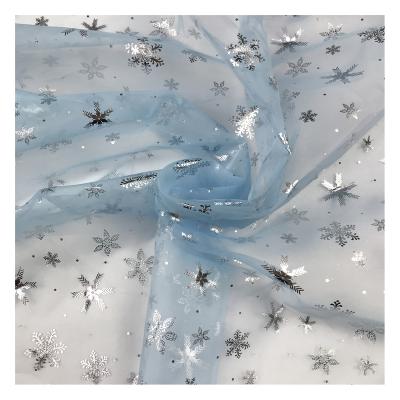 China Viable Factory Outlet 100% Polyester Christmas Pattern Foil Printed Organza Fabric For Present Package for sale