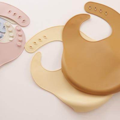 China Bpa Free Wholesale Custom Private Label Adjustable Waterproof Silicone Baby Bibs for sale