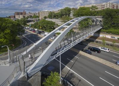 China Stadt-Fußgängerüberführungs-Brücken-Zug-Landstraßen-Fluss-öffentlicher Transport zu verkaufen