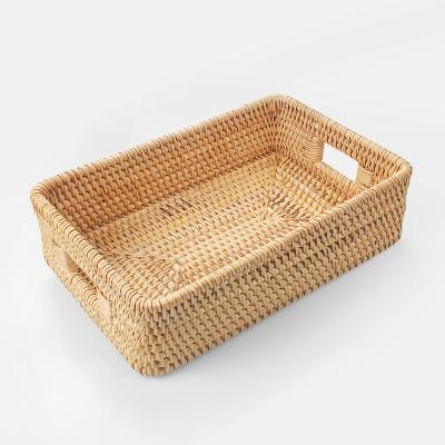 China Sustainable Eco - Friendly Rectangle Shape Woven Roll Tray Rattan Basket With Handles for sale