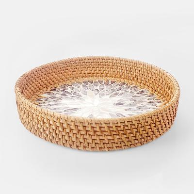 China Sustainable Stored Handmade Rattan Round Tray Rattan Baskets Serving Trays Decor Eco-friendly Natural Round Fruit Storage for sale