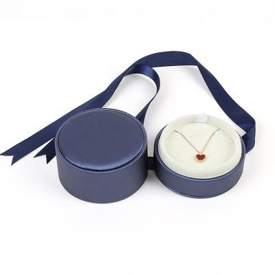 China Luxury PU Leather Small Case Round Cylinder Jewelry Boxes For Necklace Gift Blue PU Leather Jewelry Necklace Packaging Pendant Boxes for sale