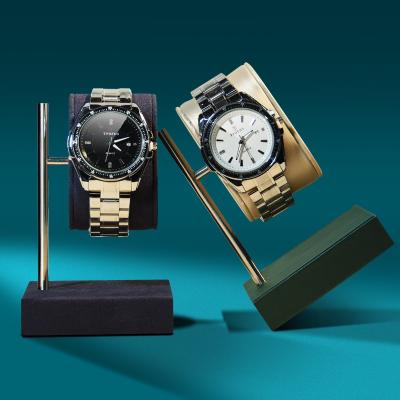 China Lucking Fashion Classic Elegant Luxury Jewelry Display Stand Metal Bracelet Watch Holder Stand Watch Display Showcase for sale