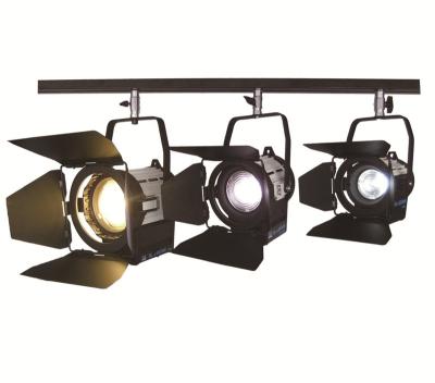 China LED Fresnal Spot Light 100W Com DMX Para Iluminação de Filmes, Teatros Grande Arena à venda