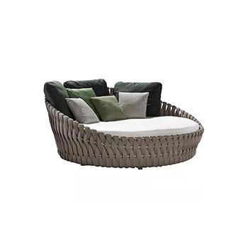 China Contemporary Fashion Garden Furniture Round Chaise Lounges Double Daybed Outdoor Beach Sofas for sale