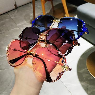 China Fashion Sunglasses Wholesale Rhinestone Frameless Diamond Sunglasses Designer Brand Eyewear In Stock Cheap Custom Shades For Women for sale