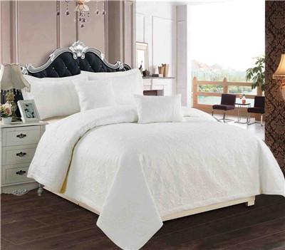 China White Quilts 5pcs Microfiber Bedding Set Quilt Pillowshams Pillow for sale