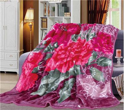 China Manufacture Custom Flower Printed/Solid Color Blankets 100% Polyester for sale