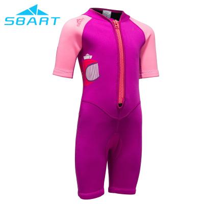 中国 Sbart 2mm neoprene upf50+ antibacterial short sleeve keep soft kids wetsuit warm 販売のため