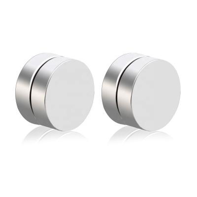 China Never Allergic And Lose To Fade Black Stud Magnet Fashion Stainless Steel Magnetic Earring Stud Earrings For Men for sale