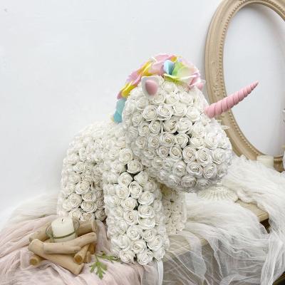 China A romantic gift for girlfriends hot unicorn gifts made of soap rose beast rose bear and foam flower god for sale