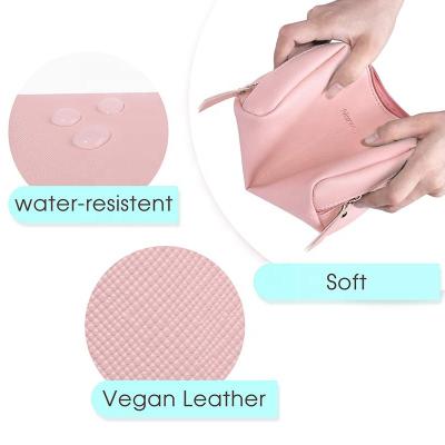 China Amazon Hit Redferns Hit Vegan Custom Cosmetic Practical Travel Toiletry Bag NATIONAL Shiny Leather Waterproof Zipper Makeup Bag for sale