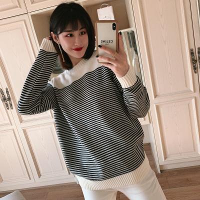 China 2021 New Luxury Double G Anti-wrinkle Women's Sweater Black And White Striped Sweater Neck Clothing Long Sleeve Top Round Women's Sweater for sale