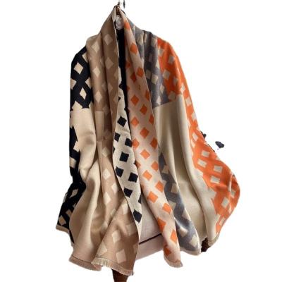 China Hot popular online celebrities new diamond plaid neck scarf autumn and winter newest cashmere scarf women's long scarf live wechat business for sale