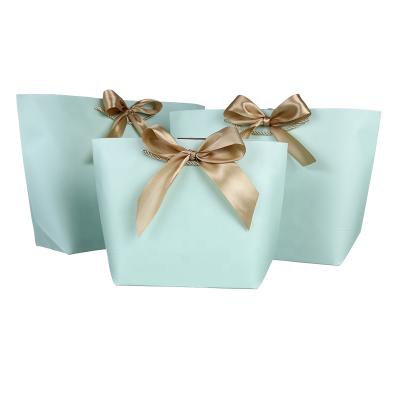 China Factory Wholesale Biodegradable Colorful Gift Bags Jewelry Packaging Bags Apparel Jewelry Bows Paper Diamond Bags for sale