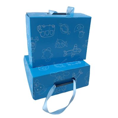 China Handmade Paper Packaging Customize Logo Mailer Children Baby Gift Handle Paper Shoe Box for sale