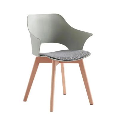 Chine Chaise de loisirs moderne en plastique PP Meubles ergonomiques de salon à vendre