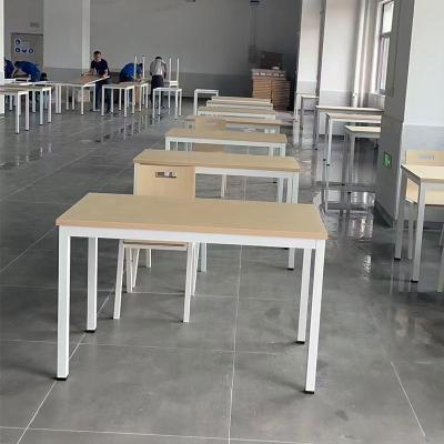 China Mesa de estudio sencilla de oficina en el hogar Escritorio de madera Escritorio de computadora para el área de oficina en venta