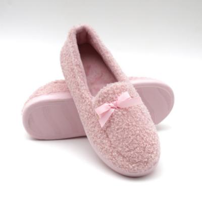 China Winter lambskin bedroom soft indoor ladies slippers fashion wholesalers fashion warm plush wool slippers for sale