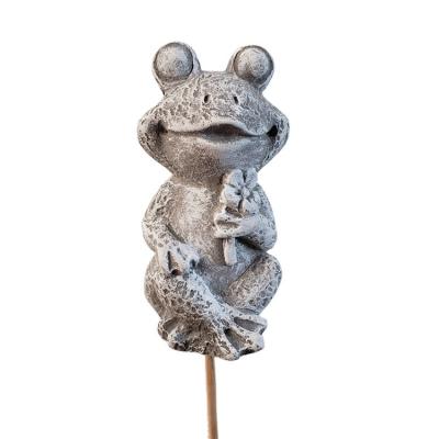 China Eco-friendly Wholesale New Decoration Frog Garden Cement Ornaments Stick for sale