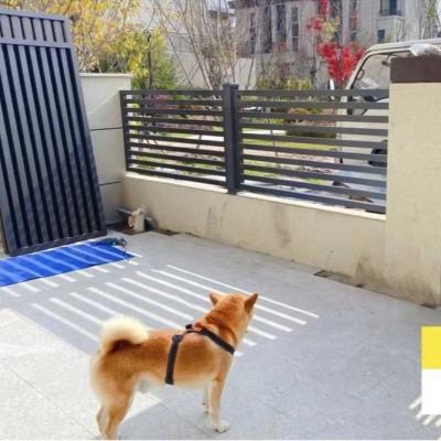 China Easily Assembled Black Metal Fence Outdoor Garden Privacy Gate Good Look Customized for sale