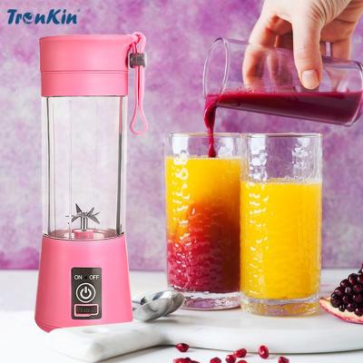 China Tronkin Southeast Asia Free Samples Travel Rechargeable Portable Juicer Cup Mini Small Electric Blender Portable Blender zu verkaufen