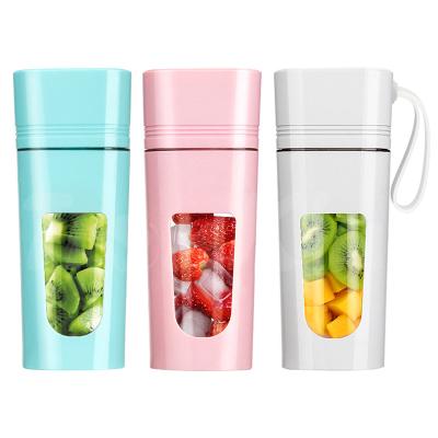 China Personal Small Portable Usb Rechargeable Portable Juicer Cup Fruit Vitamer Blender Smoothie Mixer Blender And Juic zu verkaufen