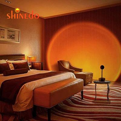 China Hot Selling 2021 Modern Aluminum Sunset Projection LED Lamp Halo RGB AlloyProjector Light Lamp for sale