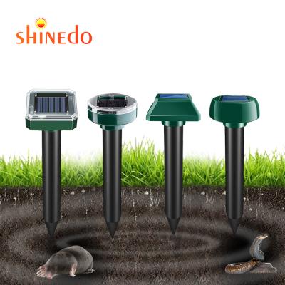 China Sustainable Hike Animal Snakes Outdoor Waterproof Vole Hunter Mole Repellent Solar Powered Reflector for sale