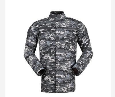 China Traje uniforme del ejército del camuflaje 210gsm-230gsm del ejército BDU del ACU de la tela cruzada en venta