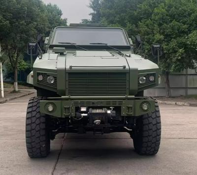 中国 830KG 800cc エンジン 1500mm 軌道を備えた軍用装甲車 販売のため