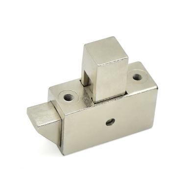 China XK1012-2 Hardware Modern Zinc Alloy Latch Bolt Push To Close Hook Latch Slam Latch Toggle Door Bolt for sale