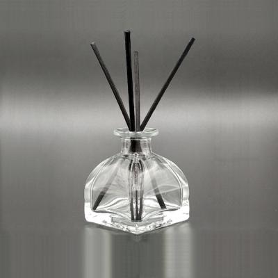 China Gift 50ml 100ml 150ml Glass Clear Perfume Bottle Perfume Diffuser Bottle With Screw Cap for sale