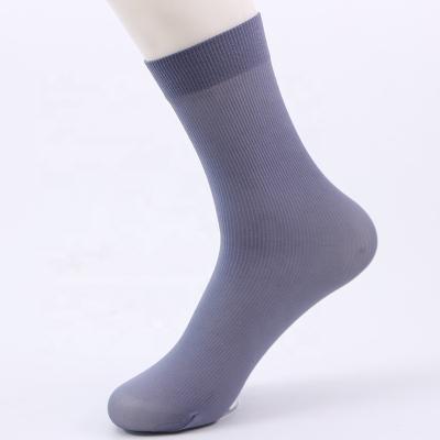 China New Summer Men's Charcoal Air Freshener Mid-Tube Business Solid Color Breathable Socks QUICK DRY Casual Thin Bamboo Fiber Socks for sale