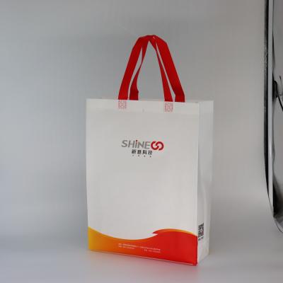 China Eco - Friendly PP Non Woven Bag Custom Shopping Laminated Non Woven Carry Bags for sale