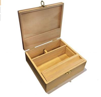 China Recyclable wooden stash box with latch, removable rolling tray and inner lid for sale