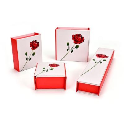 China Valentine Style Magnetic Close Paper Flower Printing Rose Luxury Red Jewelry Box for sale