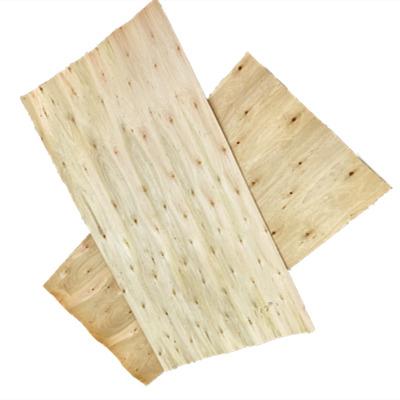 China Drying Cheap Price Mechanical Rotary Veneer Eucalyptus Core For Plywood for sale