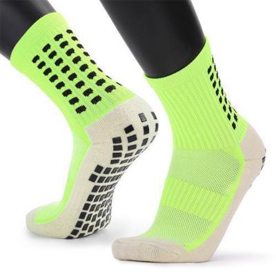 China Breathable Professional Manufacture Custom Made Anti Slip Bumps Mens Football Socks Anti Slip Sports Socks for sale