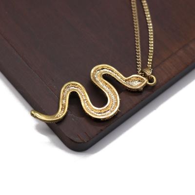 China Vintage Necklace Sweater Chain Brown Snake Animal Pendant Necklace Sweater Chain for sale