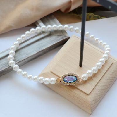 China Temperament White Short Simple Necklace Vintage Pearl Blue Pearl Blue Buckle Imitation Purple Necklace for sale