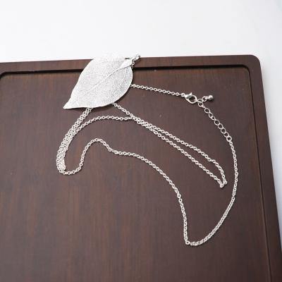 China Vintage Silver Leaf Necklace Silver Vein Fashion Personality Jewelry Necklace Pendant Sweater Chain for sale